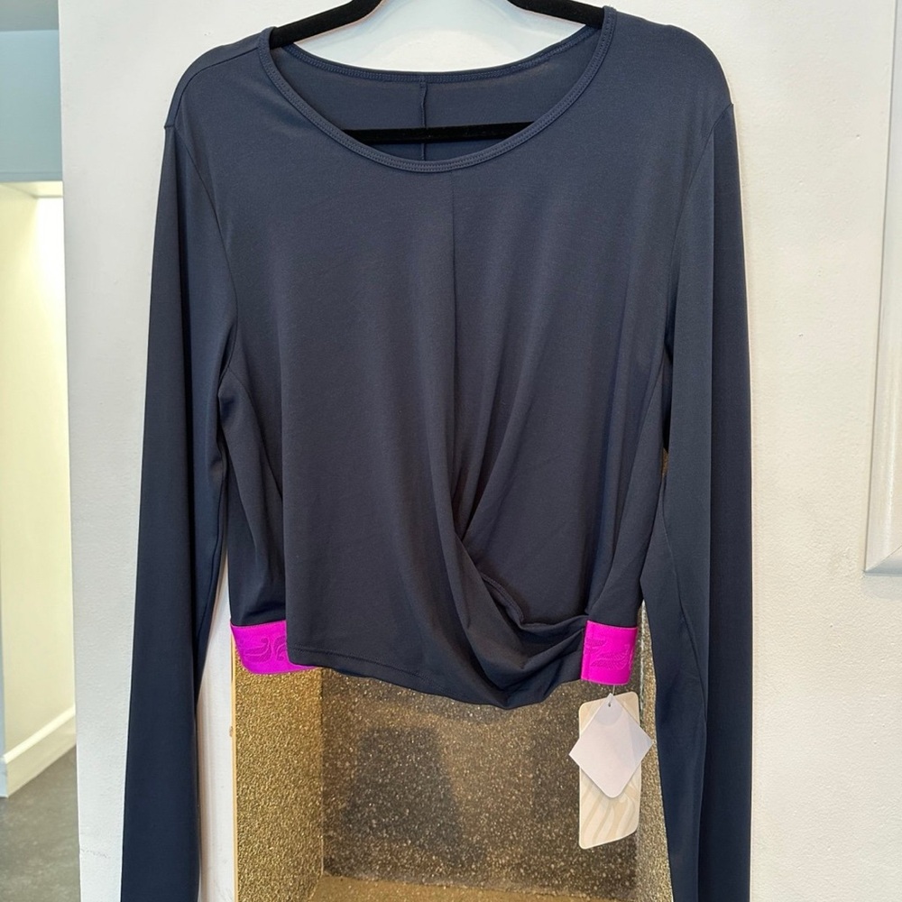 BNWT Fabletics PIA front twist top Navy Purple Orchid size XXL 14-16